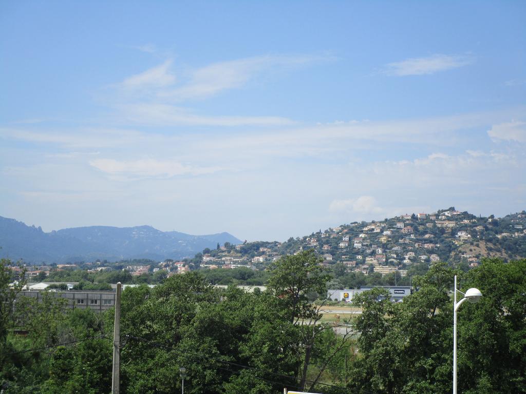 Hotel Les Tourrades คานส์ ภายนอก รูปภาพ