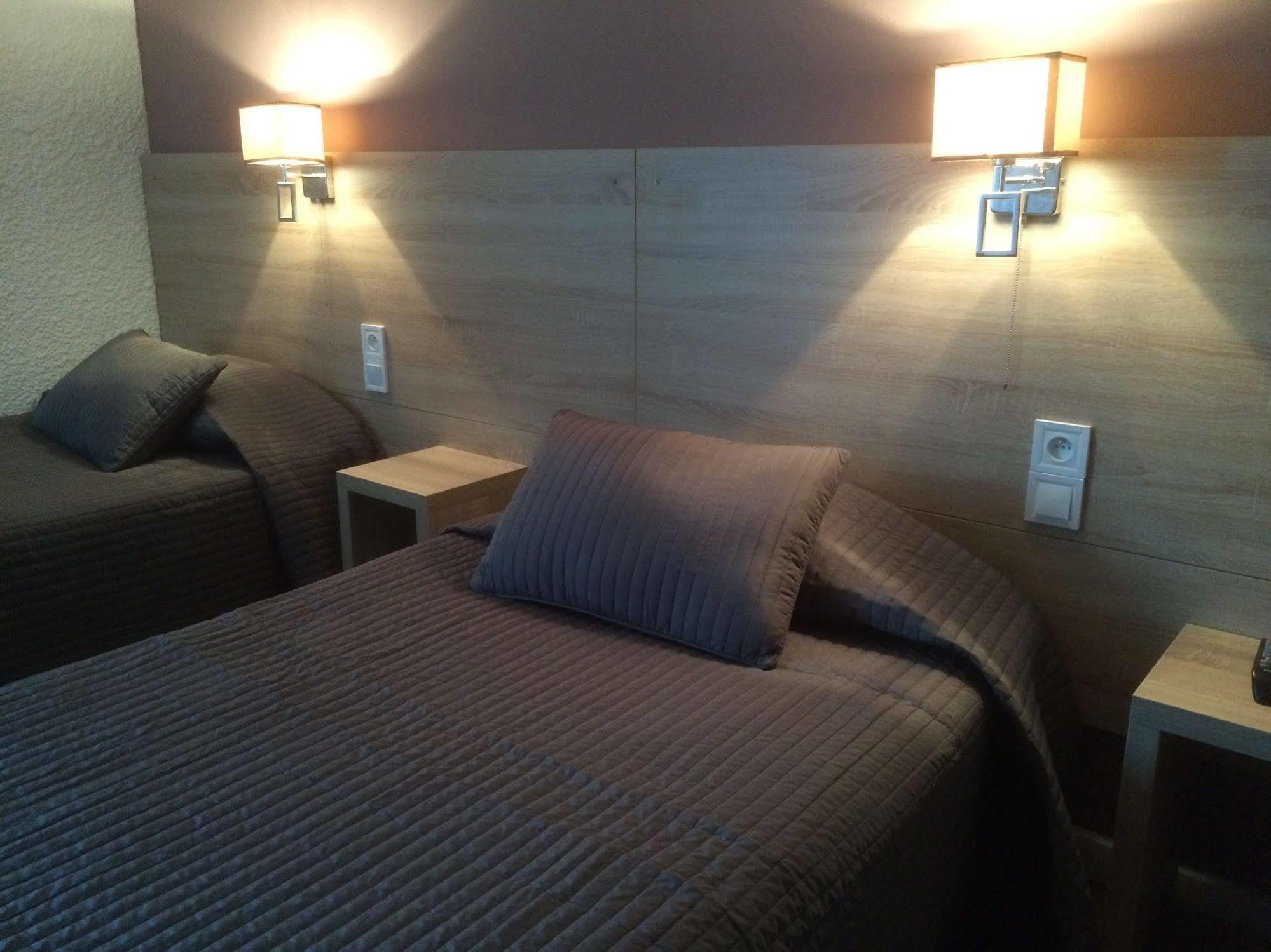 Hotel Les Tourrades คานส์ ภายนอก รูปภาพ