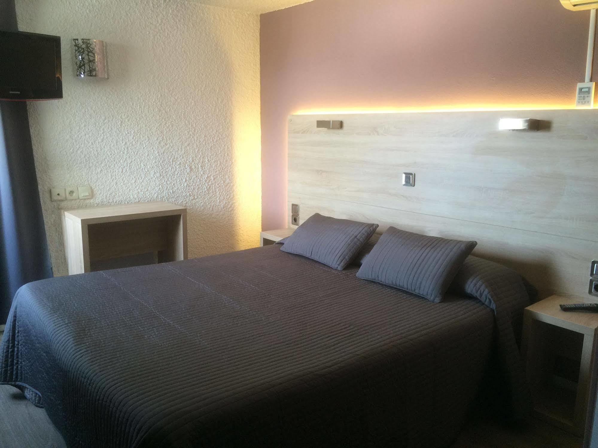 Hotel Les Tourrades คานส์ ภายนอก รูปภาพ