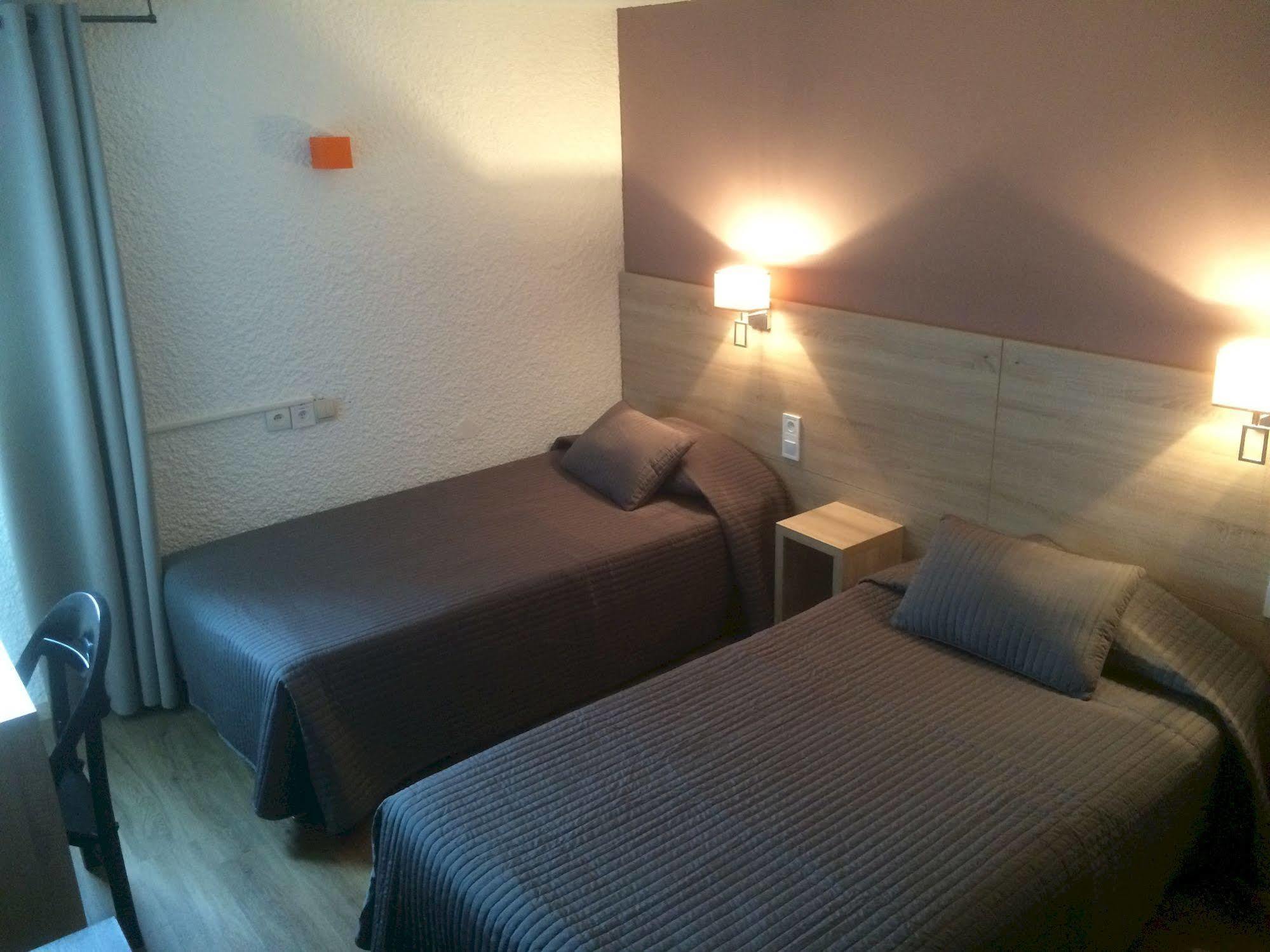 Hotel Les Tourrades คานส์ ภายนอก รูปภาพ